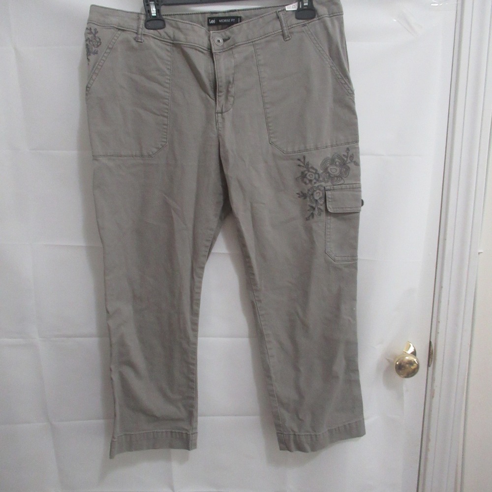 Lee Cargo Pants Womens 14 Gray Excellent Midrise Floral Embroidered Crop Utility